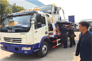 淄川汽车道路救援拖车价格